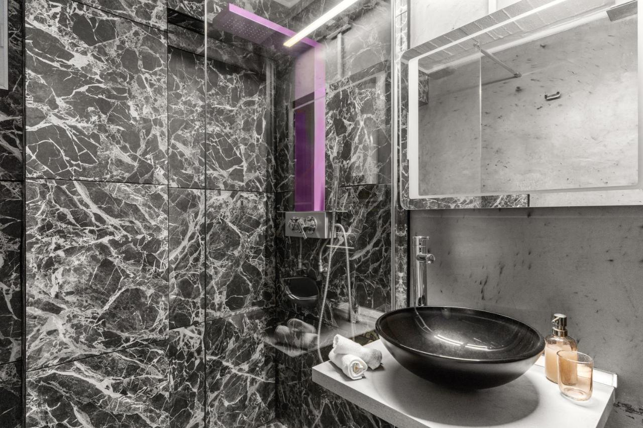 Luxe House In Glyfada With Spa Near Metro Station C8 Атина Екстериор снимка